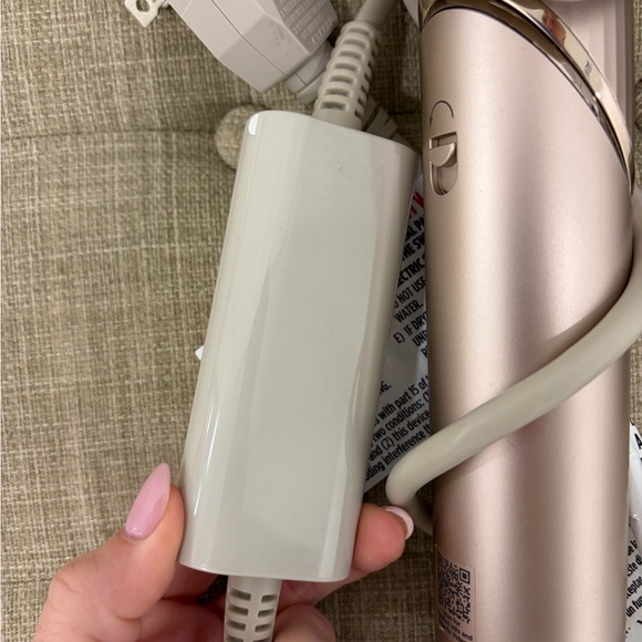 Shark flexstyle with Attachments - Picture 2 of 3